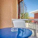 Jo\'S Guesthouse, Benitses